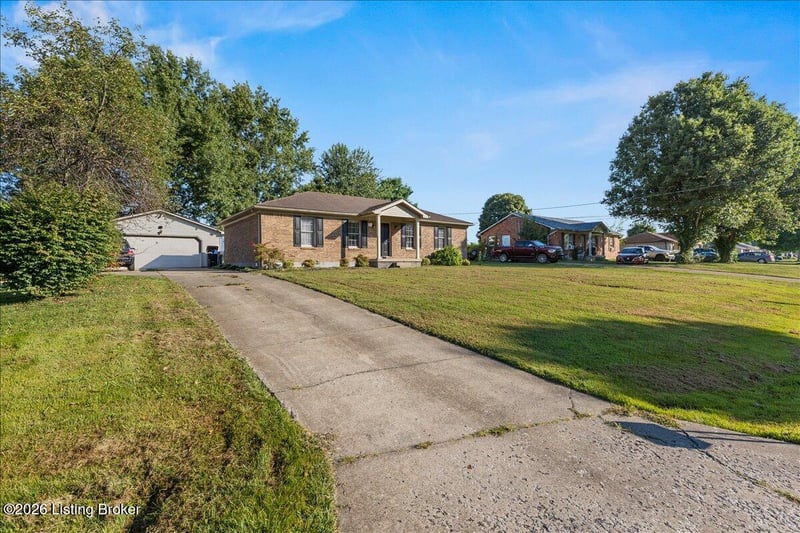 1028 Woodside Dr, Bardstown, KY 40004