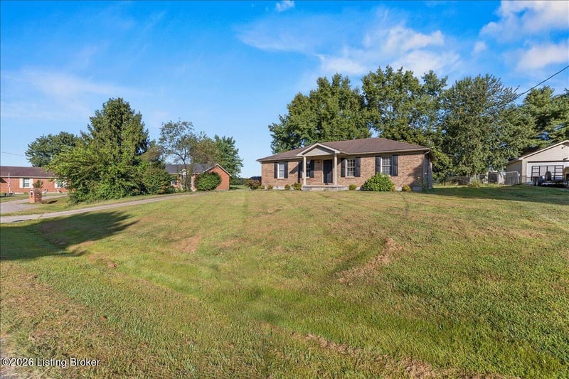 1028 Woodside Dr, Bardstown, KY 40004