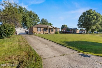 1028 Woodside Dr, Bardstown, KY 40004