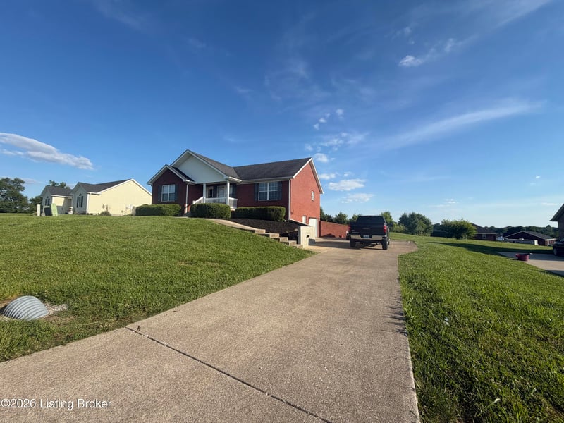 103 Comanche Ct, Bloomfield, KY 40008