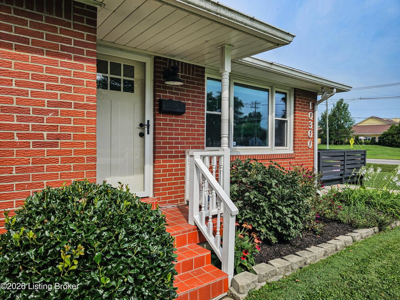 10300 Grafton Hall Rd, Louisville, KY 40272