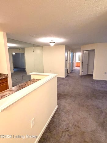 10300 Southern Meadows Dr #102, Louisville, KY 40241