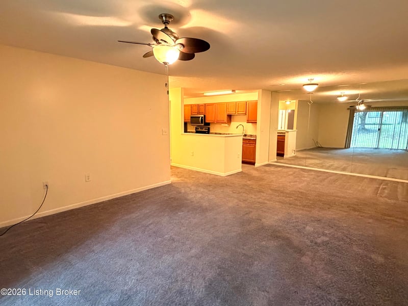 10300 Southern Meadows Dr #102, Louisville, KY 40241