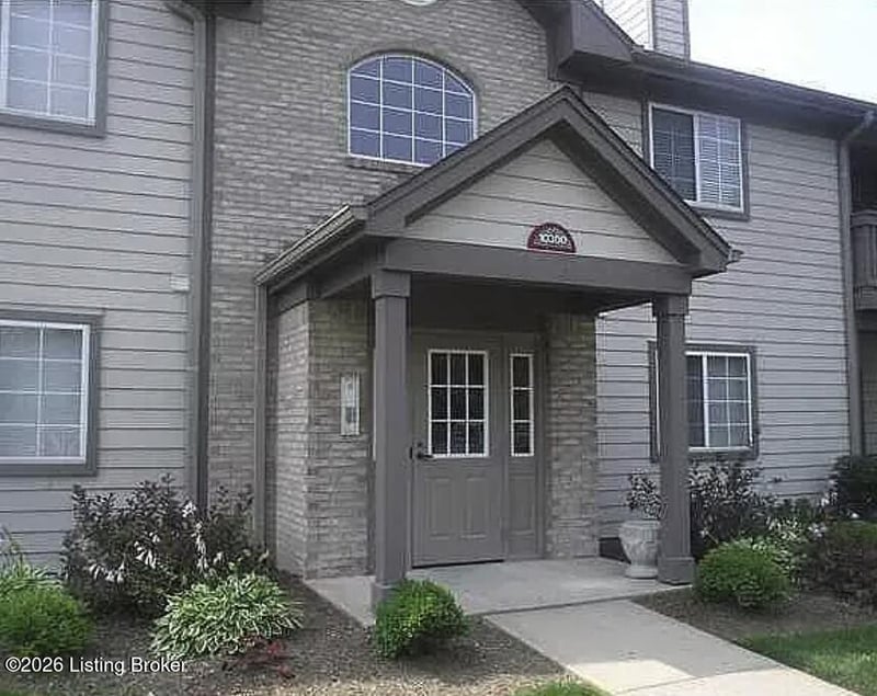 10300 Southern Meadows Dr #102, Louisville, KY 40241