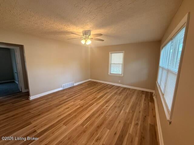 10304 Caven Ave, Louisville, KY 40229