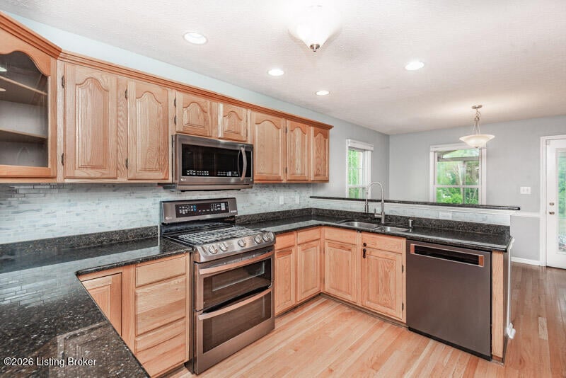 10305 Old Altar Ct, Louisville, KY 40291