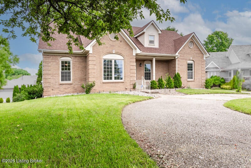 10305 Old Altar Ct, Louisville, KY 40291