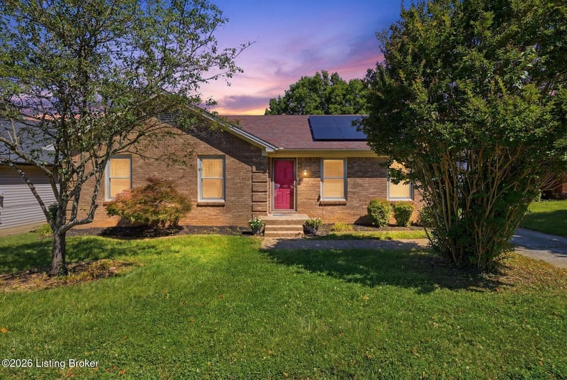 10305 Vantage Rd, Louisville, KY 40299