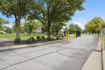 10306 Royce Ct #104, Louisville, KY 40241