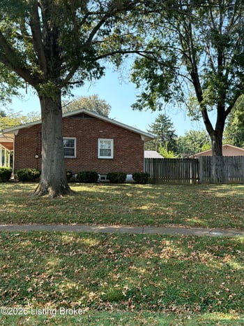10326 Gina Dr, Louisville, KY 40223