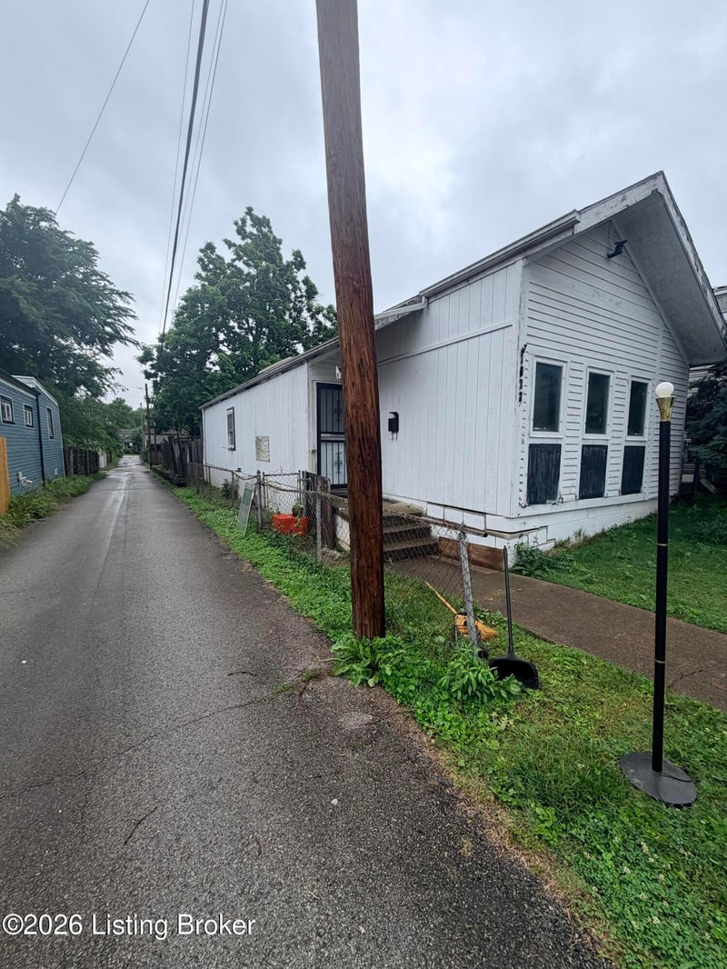 1033 E Saint Catherine St, Louisville, KY 40204