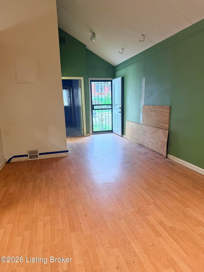 1033 E Saint Catherine St, Louisville, KY 40204