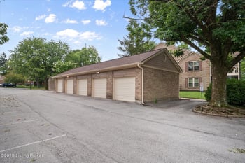 10339 Shelbyville Rd, Louisville, KY 40223