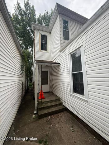 1036 E Caldwell St, Louisville, KY 40204