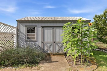 1037 Cobblestone Cir, Shepherdsville, KY 40165