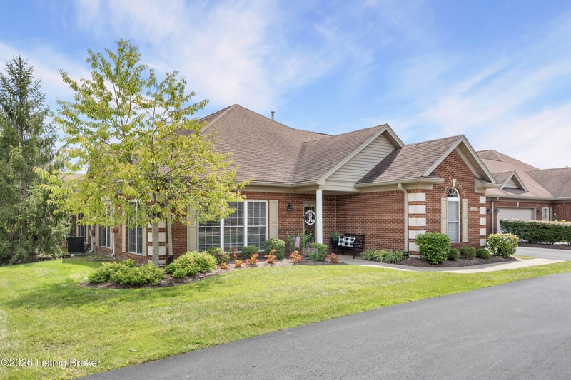1038 Grazing Meadows Ln, Louisville, KY 40245