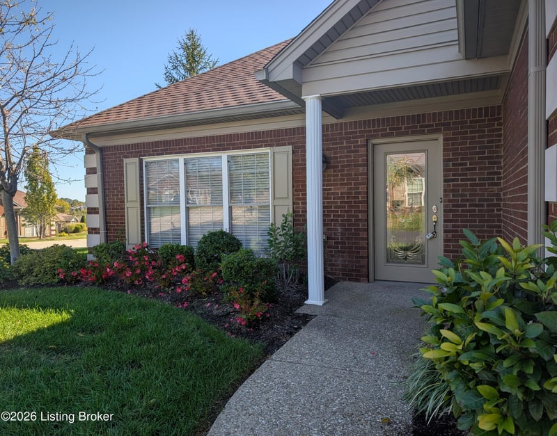 1038 Grazing Meadows Ln, Louisville, KY 40245