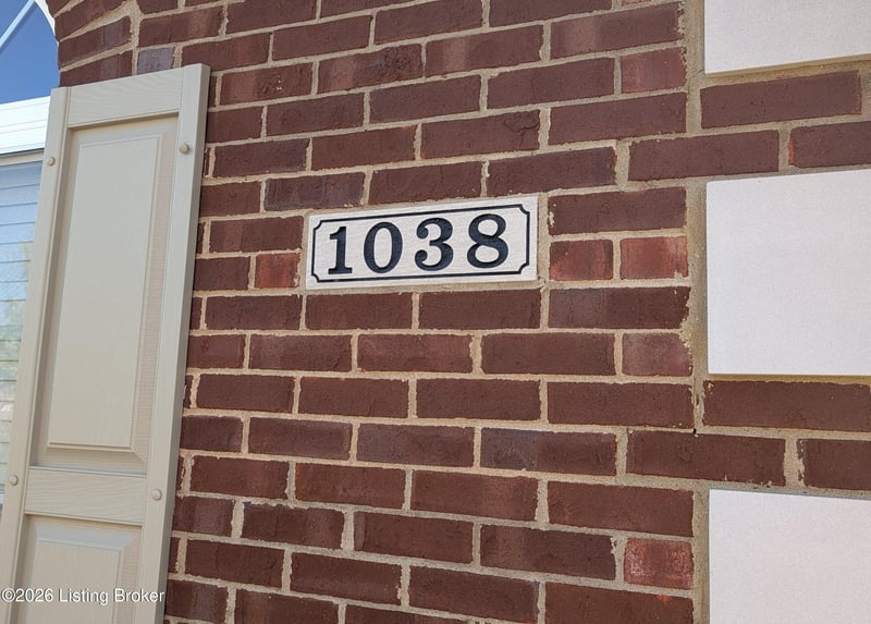 1038 Grazing Meadows Ln, Louisville, KY 40245
