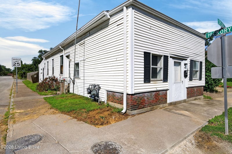 1038 Sylvia St, Louisville, KY 40217