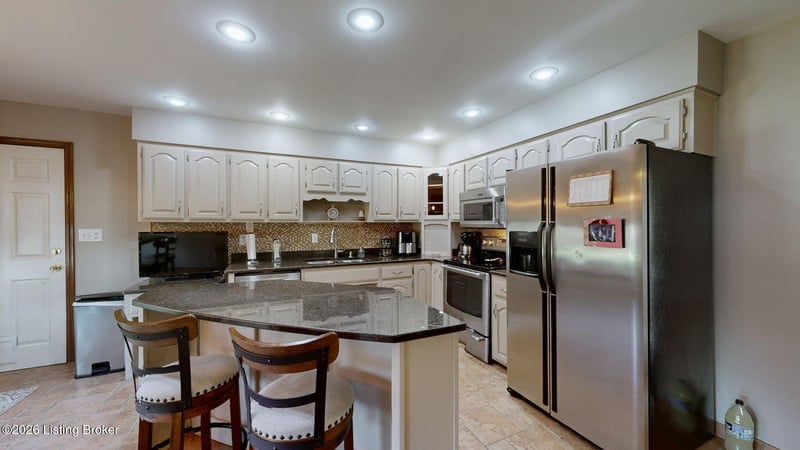 1039 Cobblestone Cir, Shepherdsville, KY 40165