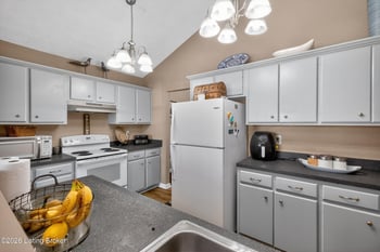 1039 River Bend Rd, Frankfort, KY 40601