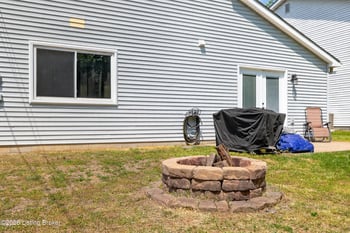 1039 River Bend Rd, Frankfort, KY 40601