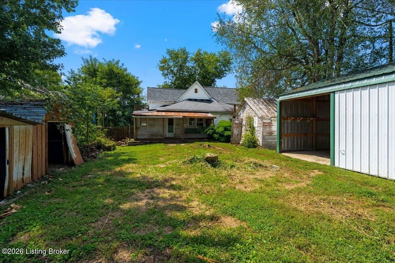 104 4th St, Berry, KY 41003