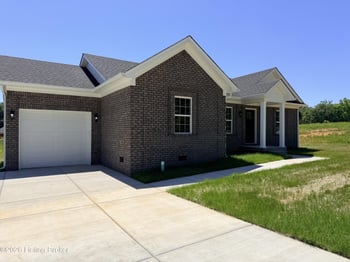 104 American Dr, Radcliff, KY 40160