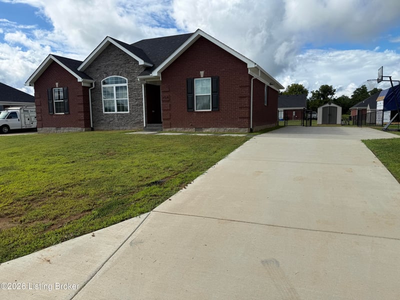 104 Flagstaff Dr, Coxs Creek, KY 40013