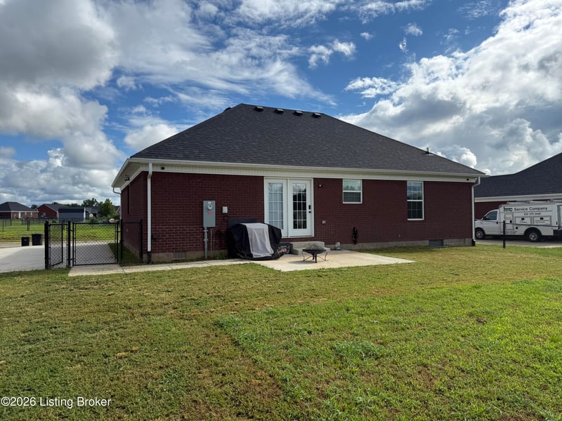 104 Flagstaff Dr, Coxs Creek, KY 40013
