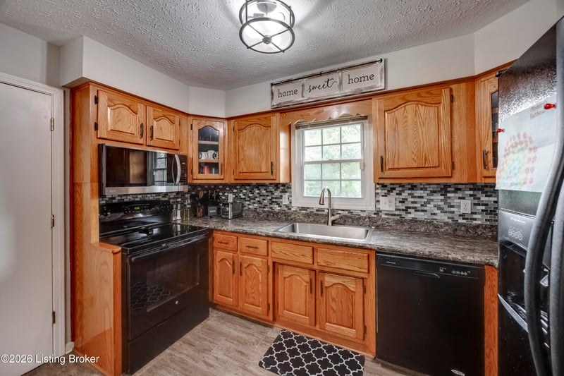 104 Olde Towne Dr, Bardstown, KY 40004