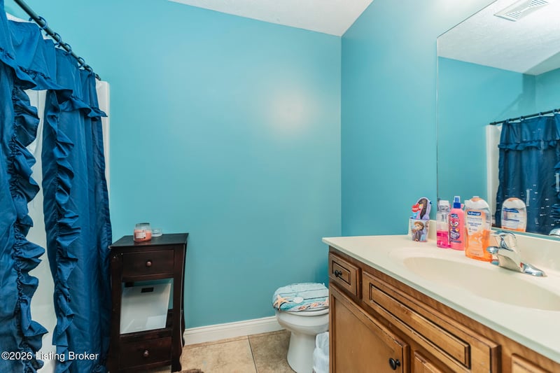 104 Ruby Ct, Radcliff, KY 40160
