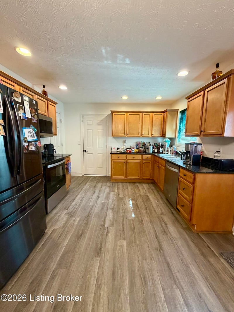 104 Ruby Ct, Radcliff, KY 40160