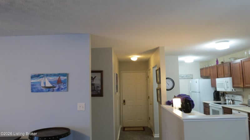 10400 Southern Meadows Dr #APT 103, Louisville, KY 40241