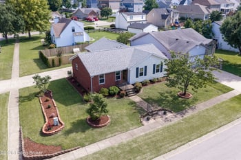 10408 Vantage Rd, Jeffersontown, KY 40299