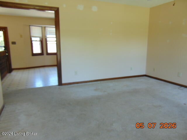 10409 Charleswood Rd, Louisville, KY 40229