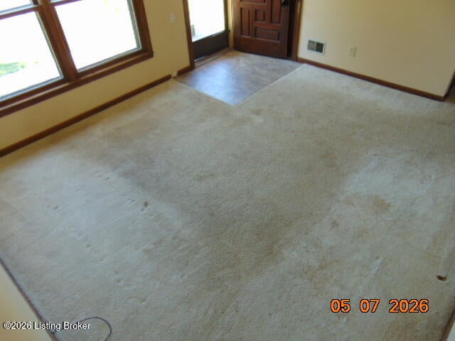 10409 Charleswood Rd, Louisville, KY 40229