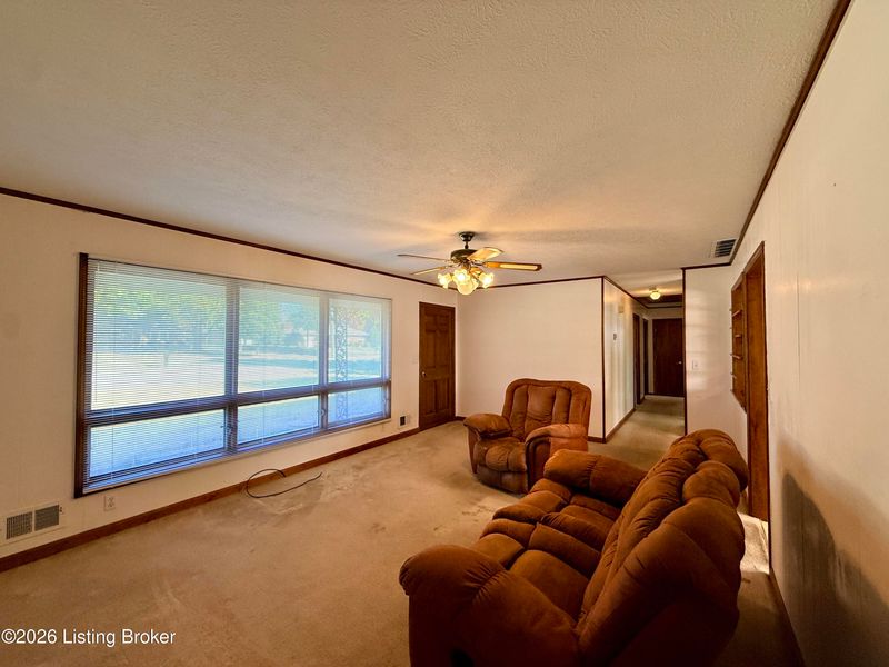 1041 Bloomfield Rd, Bardstown, KY 40004