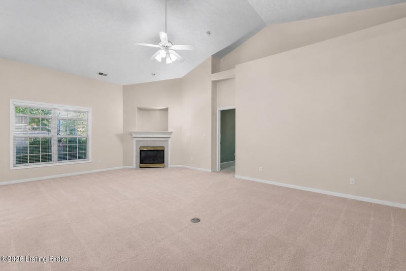 10412 Dove Chase Cir, Louisville, KY 40299