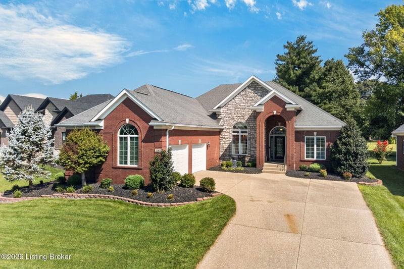 10413 Martinside Dr, Louisville, KY 40291