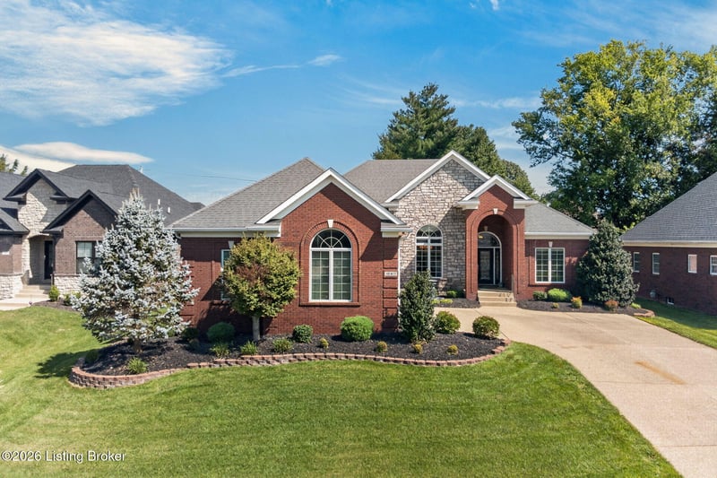 10413 Martinside Dr, Louisville, KY 40291