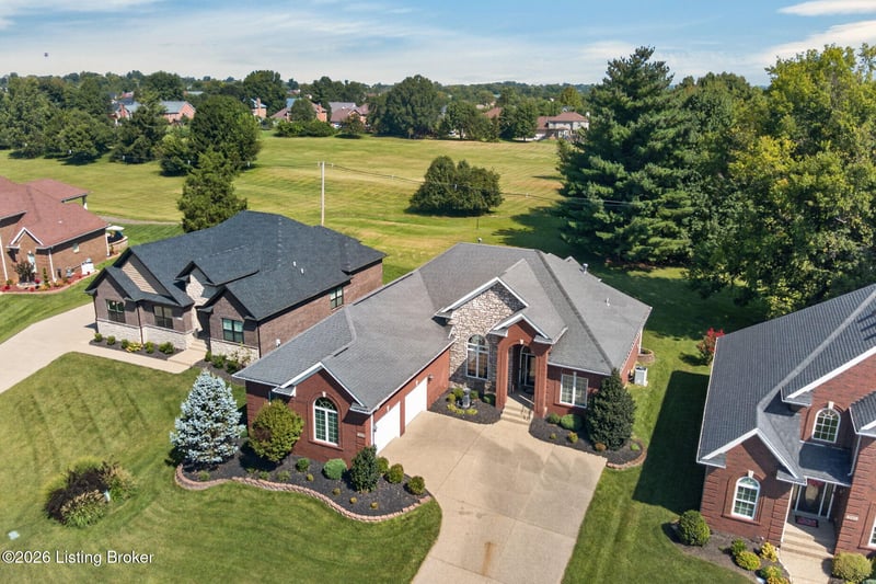10413 Martinside Dr, Louisville, KY 40291
