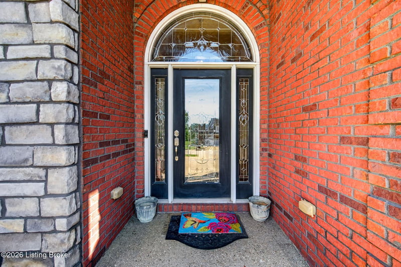 10413 Martinside Dr, Louisville, KY 40291