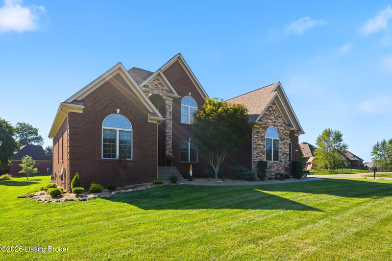 10437 Vista Hills Blvd, Louisville, KY 40291