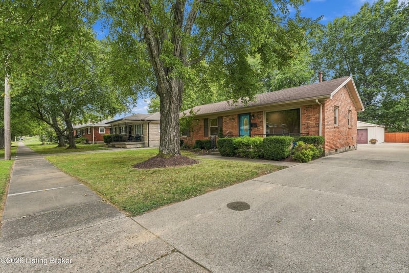 1046 Runell Rd, Louisville, KY 40214