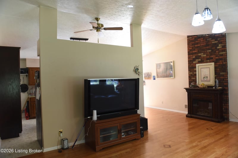 105 Andrea Ct, Bardstown, KY 40004
