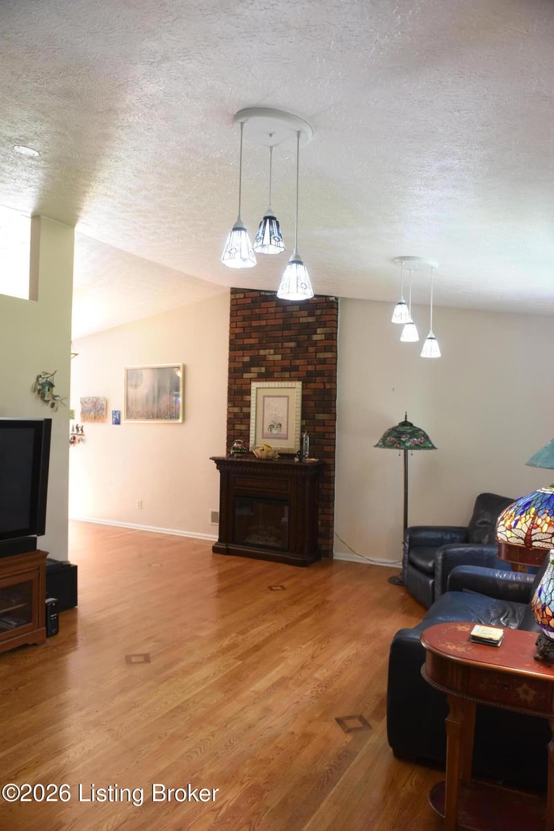 105 Andrea Ct, Bardstown, KY 40004
