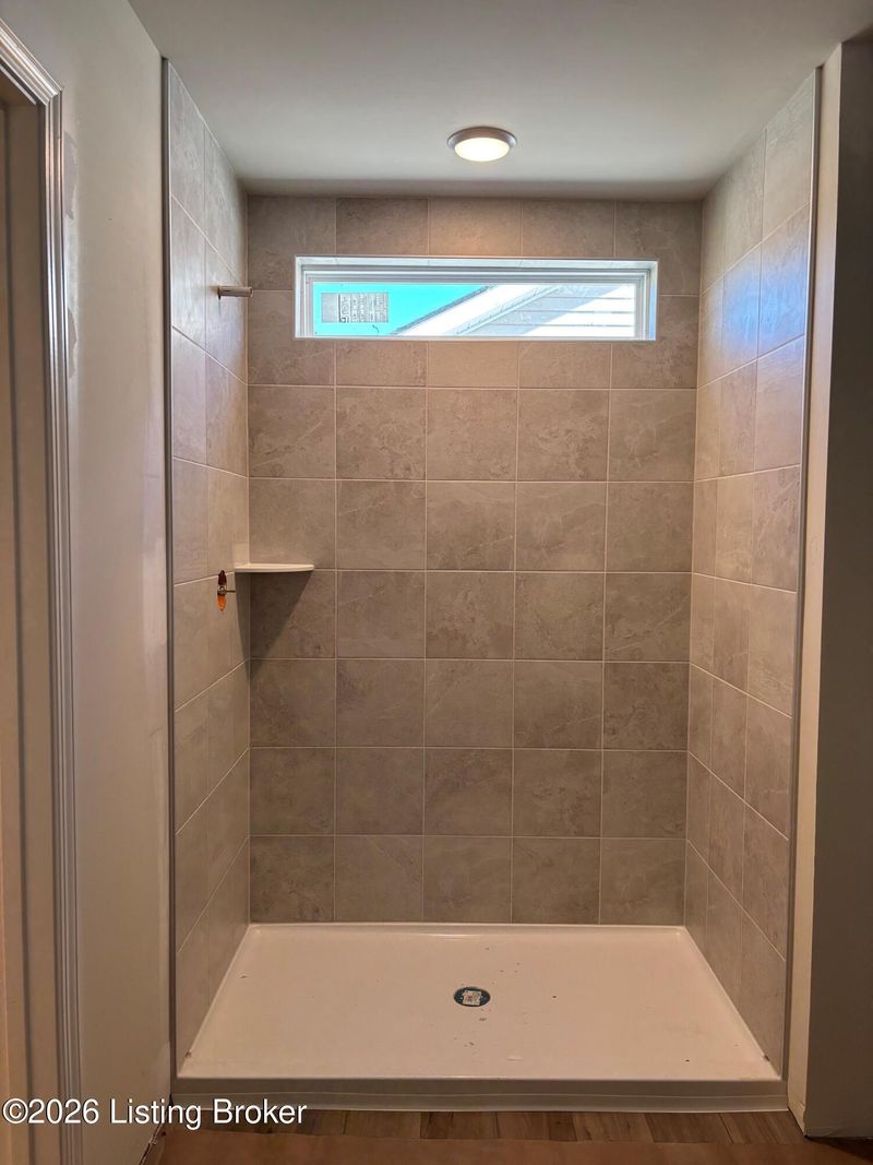 105 Ardmore Crossing Dr, Shelbyville, KY 40065