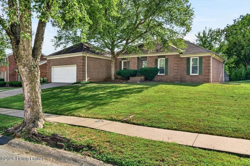 105 Beckley Woods Dr, Louisville, KY 40245