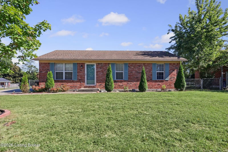 105 Cypress St, Bardstown, KY 40004
